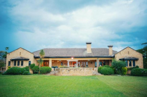 The Lookout Manor